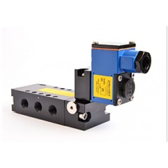 英國PNEUMATROL閥門(mén)執行器